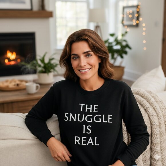 GreenTea "The Snuggle is Real" Longsleeve - Picture 1 of 8